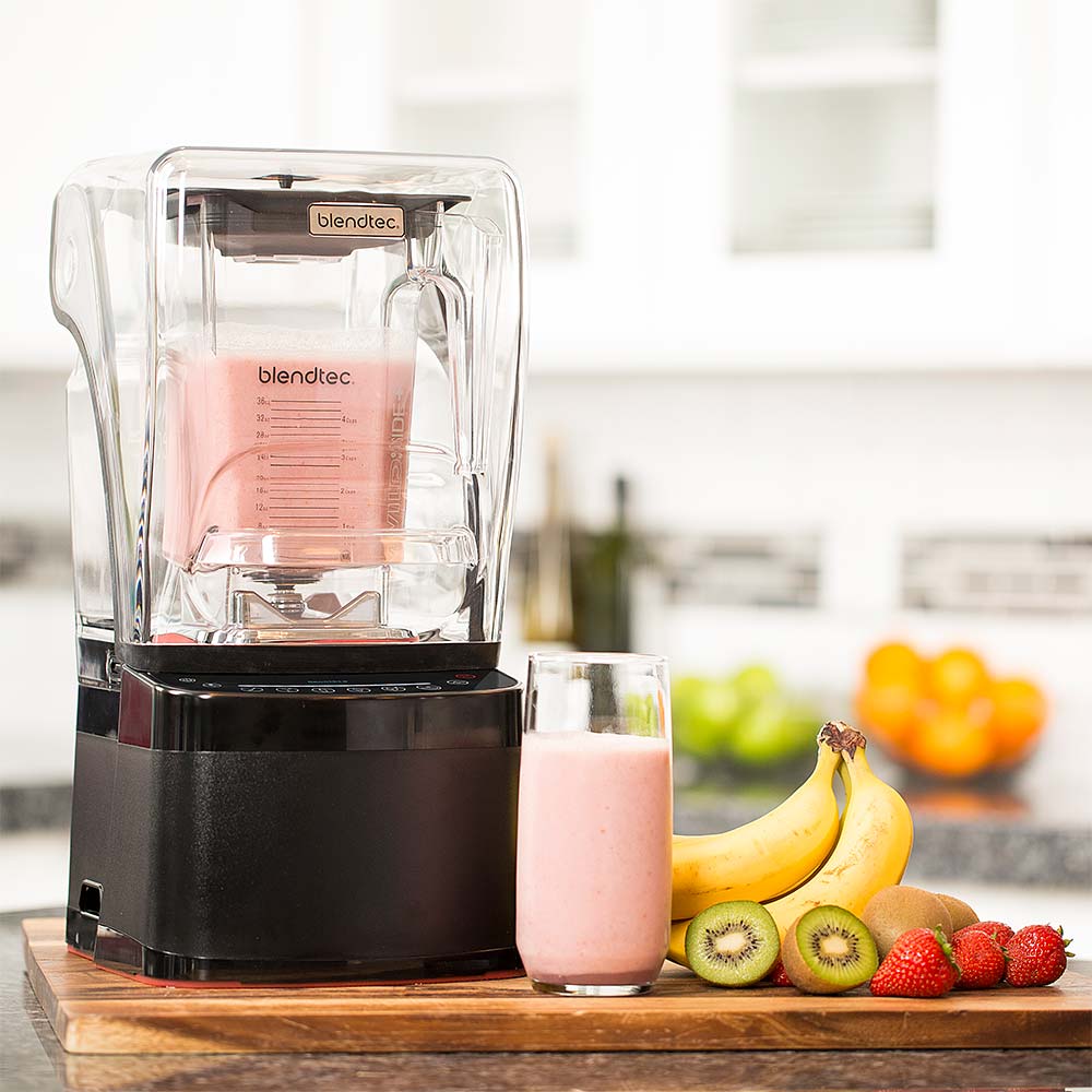 R14_In-context_Pro-800-WS-with-Pink-Smoothie